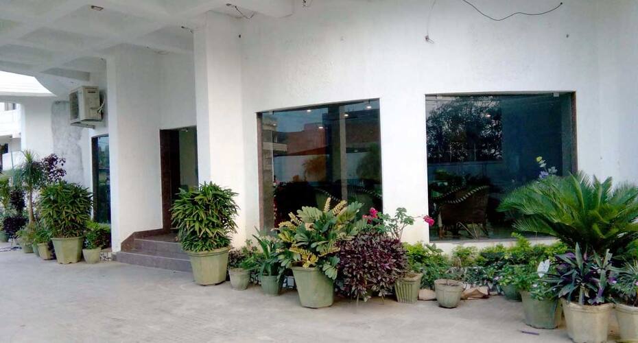 Hotel Alankar Greens, Ambikapur 3